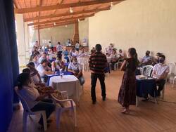 Entrega dos tablets de Messias para os agentes de saúde.